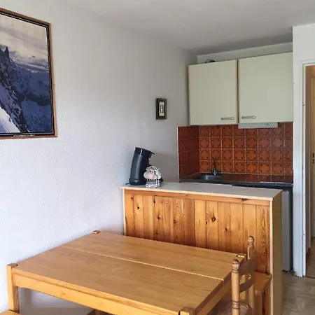 Montagne Apartment *