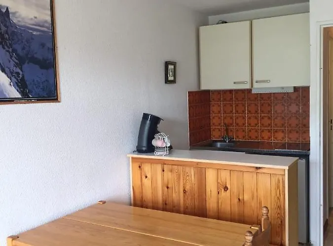 Montagne Apartment *